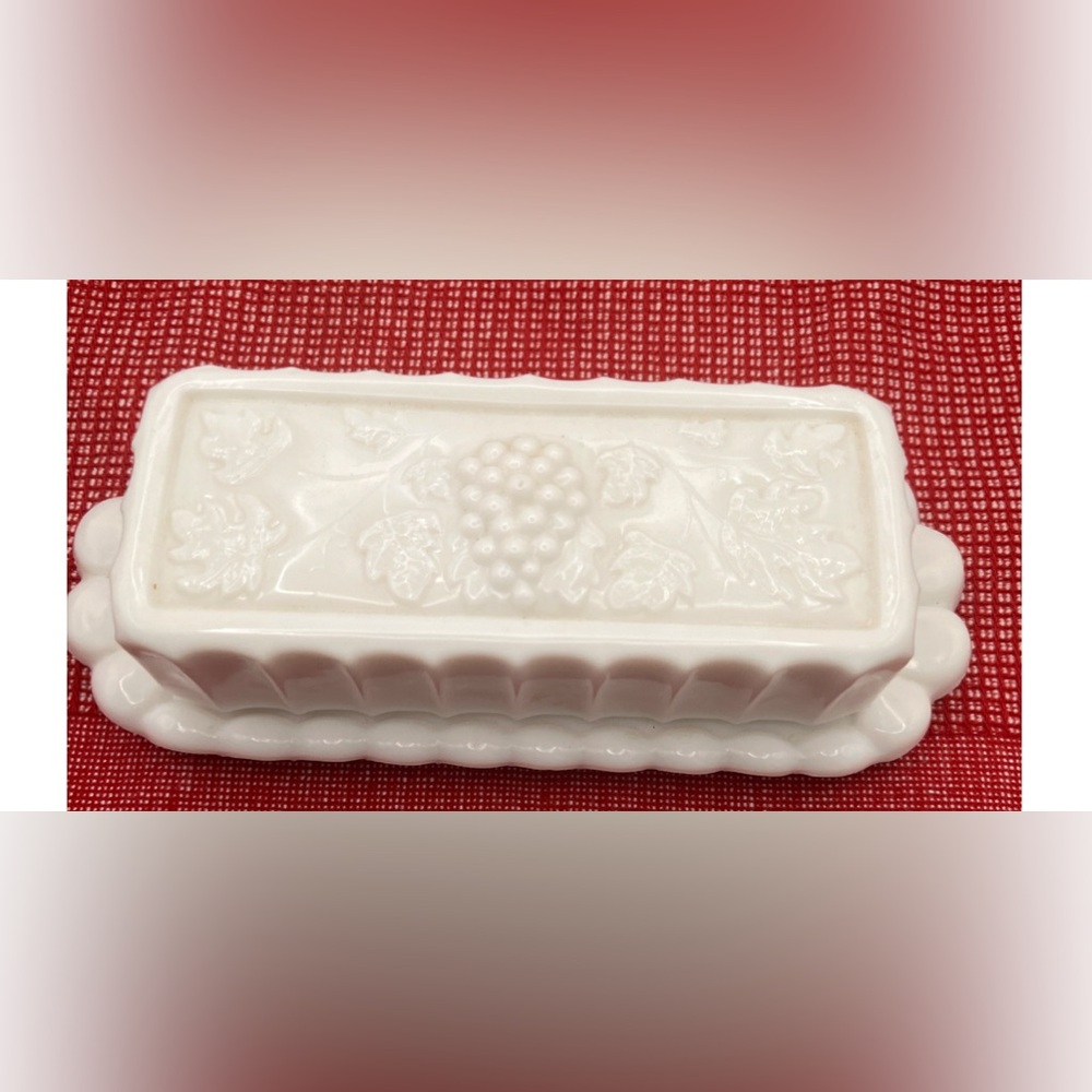 Vintage 1950’s Westmoreland Paneled Grape Milk Glass Butter Dish